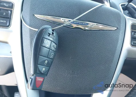 2012 Chrysler Town & Country Touring из США, поврежденный, VIN 2C4RC1BG1CR291830